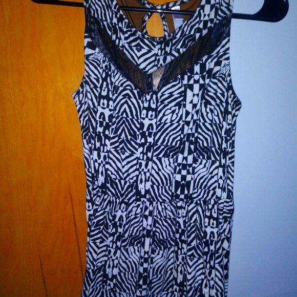 Summer dress - Picture 1 of 3